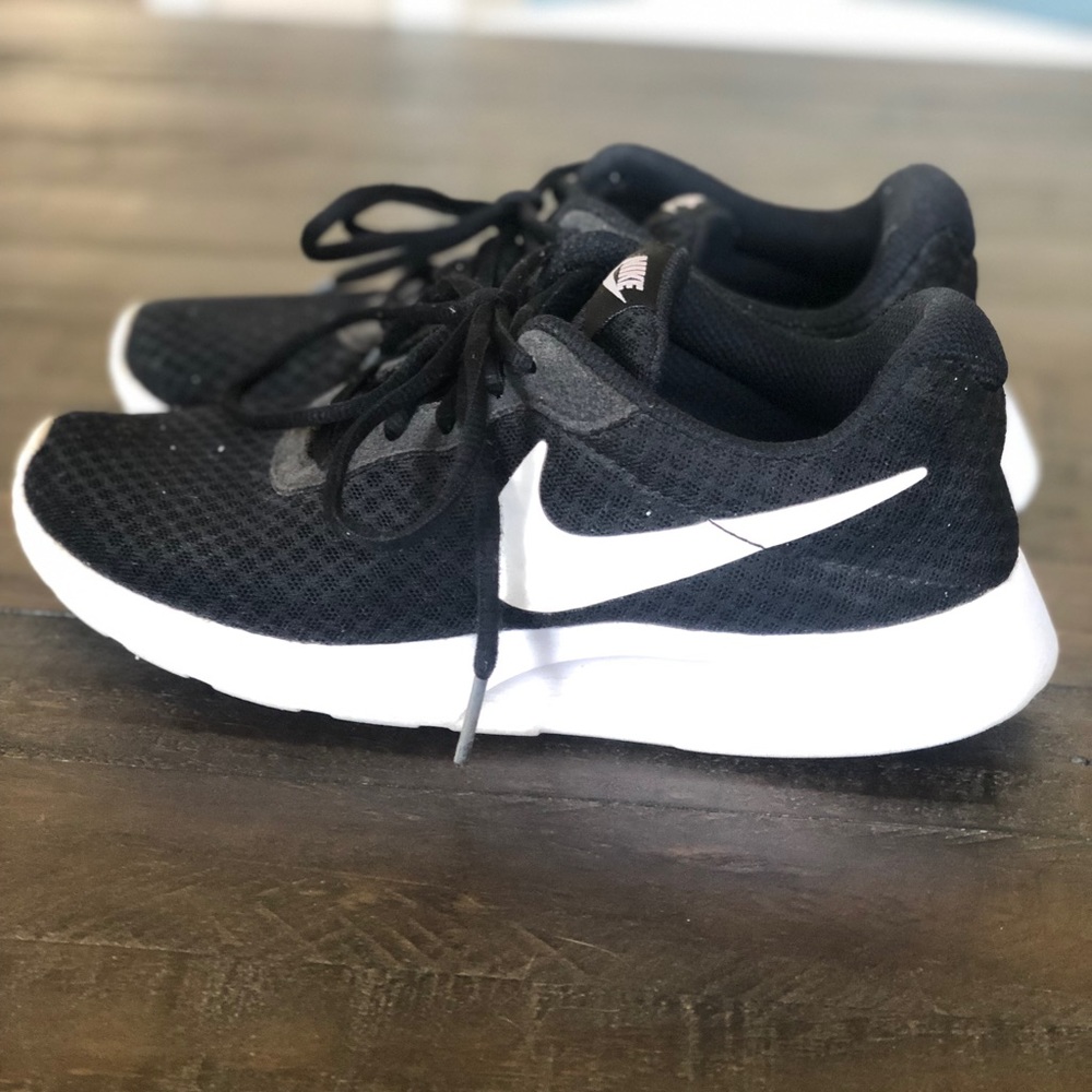 Nike Black Running Shoes Sz 6
